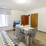 With Parking Space Murine, - 22510 Appartamento